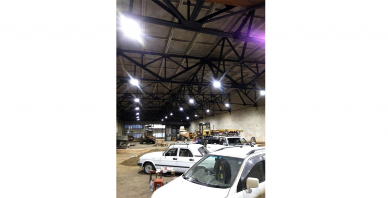 Гаражный бокс. ЗАО "АЛРОСА". Мирнинское управление автомобильных дорог. Структурное подразделение.